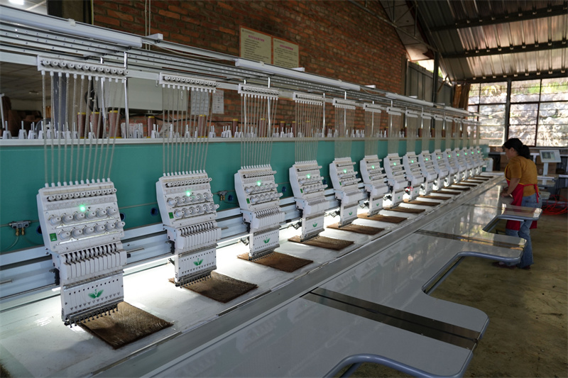 “金山棕”生产线。 吴佳俊 摄