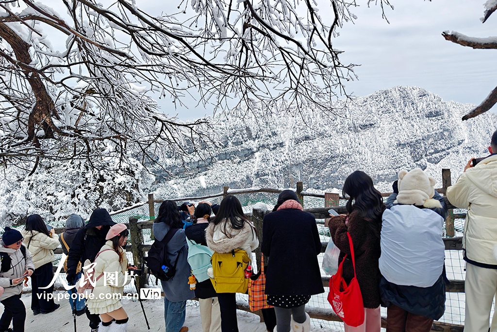 四川乐山：峨眉山冰雪旅游持续升温【7】