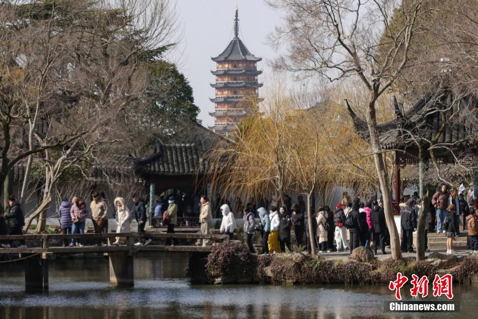 呈现江南园林之美 苏州拙政园一步一景引客来