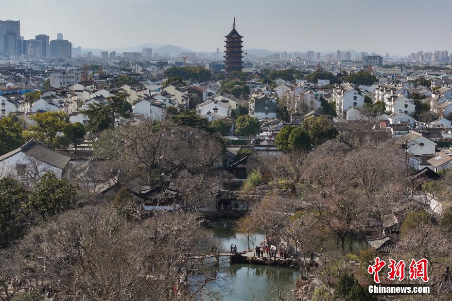 呈现江南园林之美 苏州拙政园一步一景引客来