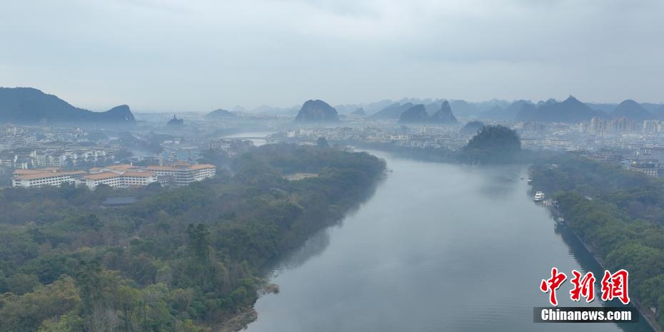 桂林烟雨漓江景色美