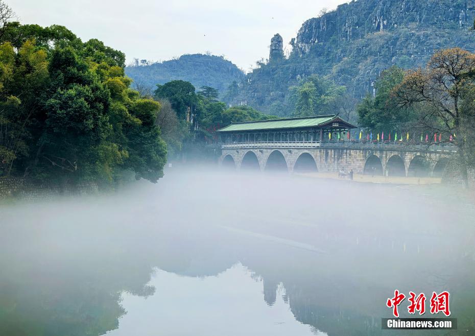 桂林烟雨漓江景色美