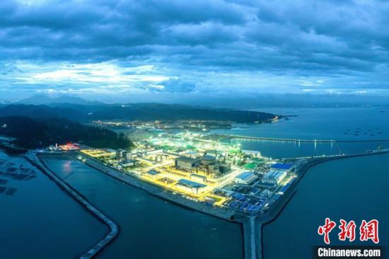航拍全球最大华龙一号核电基地。(中核国电漳州能源有限公司供图)