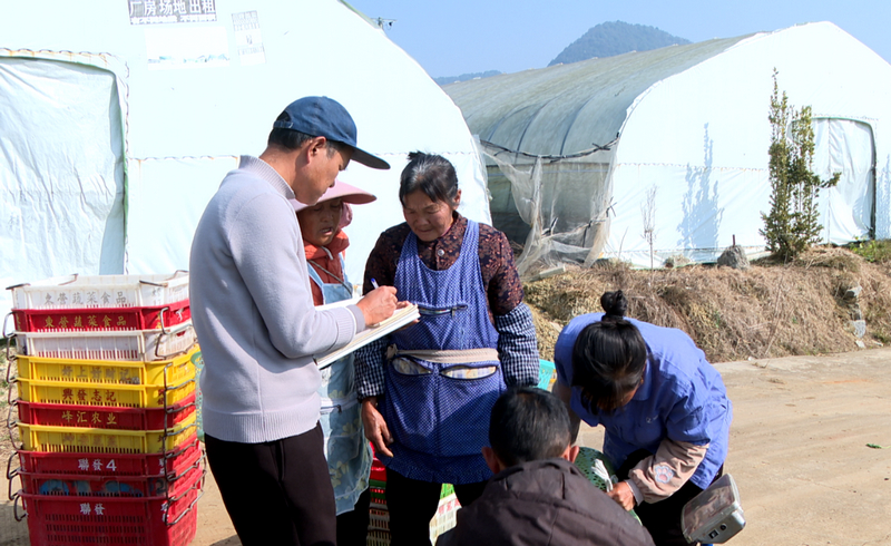 结算当天工资。